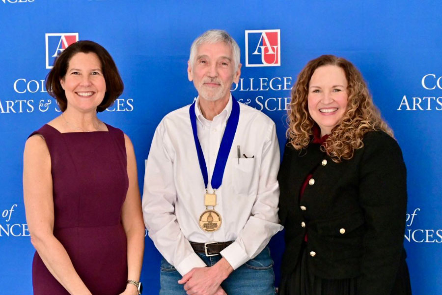 Left to right: Linda Aldoory, Tony Riley, Vicki Wilkins. Photo by Jeff Watts. 