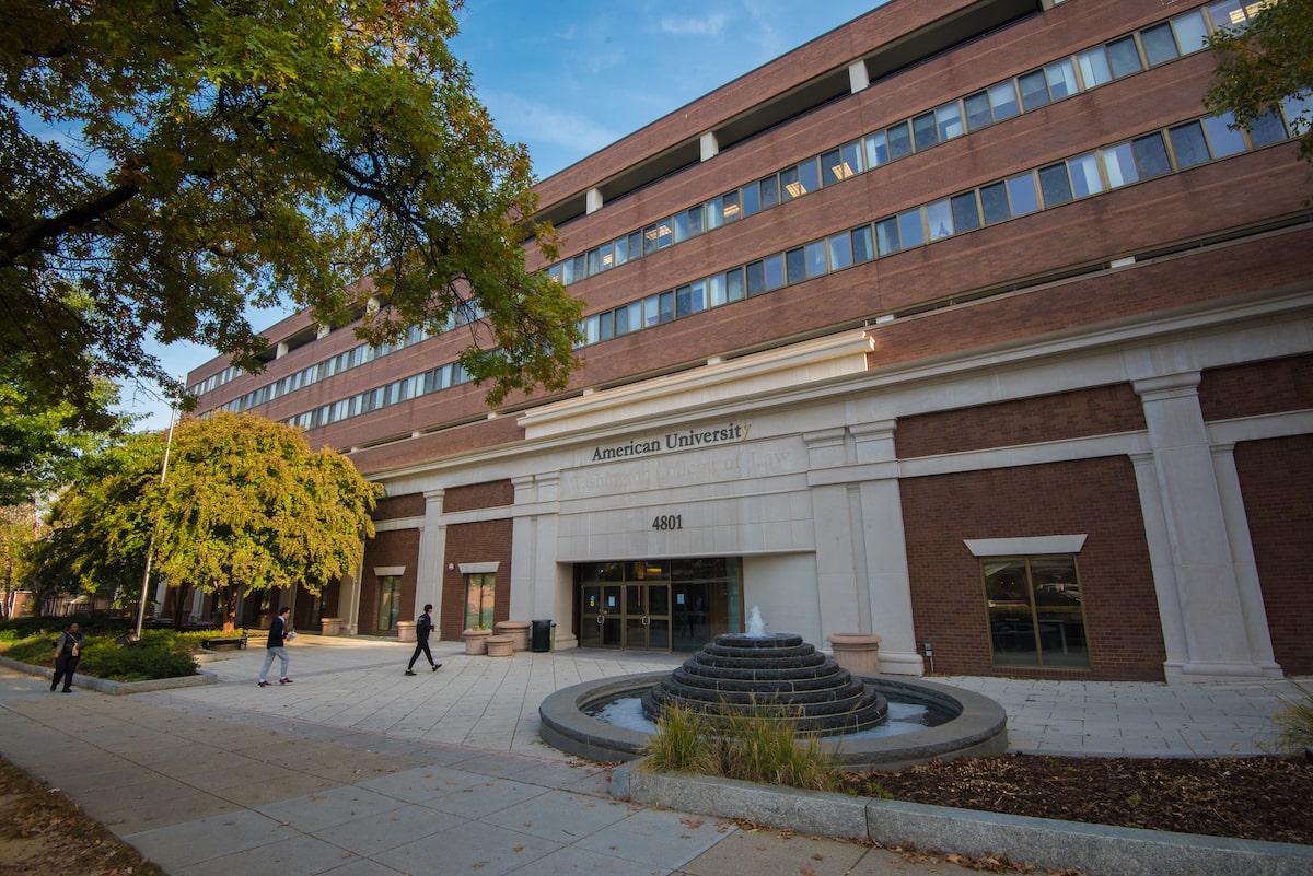 Spring Valley Exterior and Lobby 