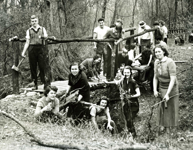 AU students build a pedestrian bridge