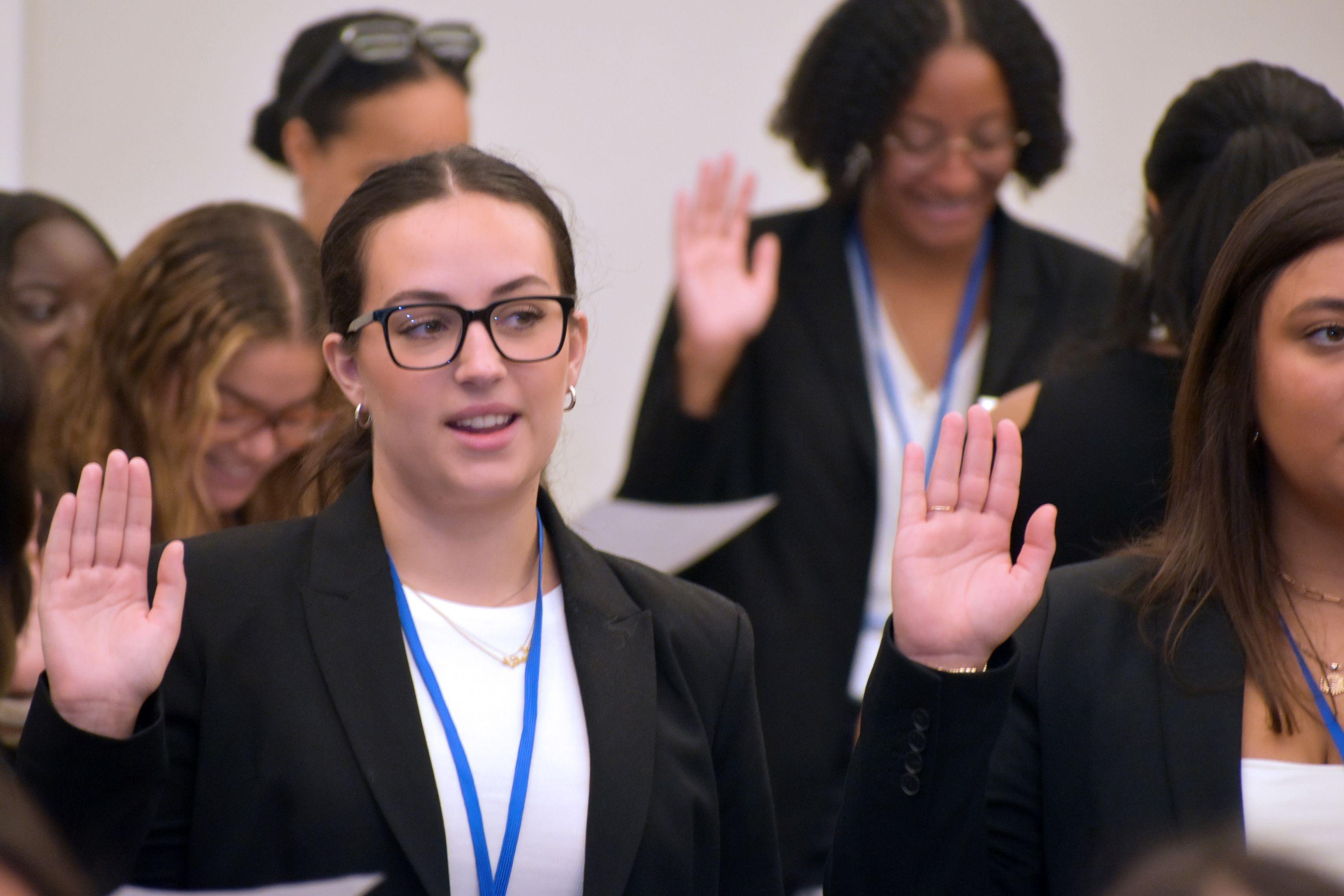 1L students taking professional oath